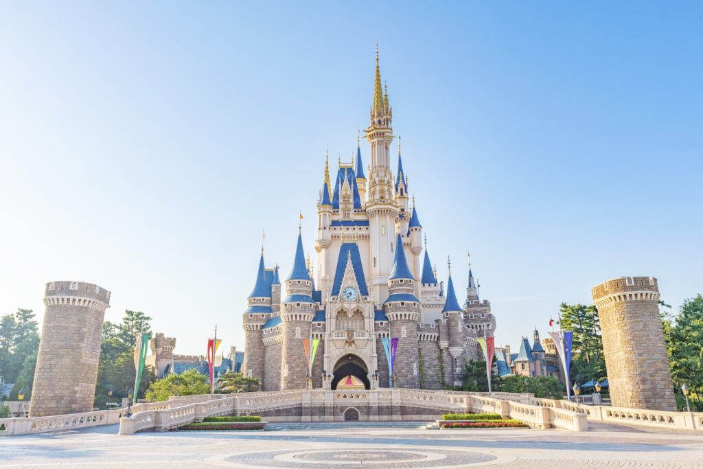 The current image has no alternative text. The file name is: disney.jpg